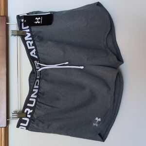 Girls XL Under Armour Gray Loose Athletic Shorts Elastic Waistband Quick Drying